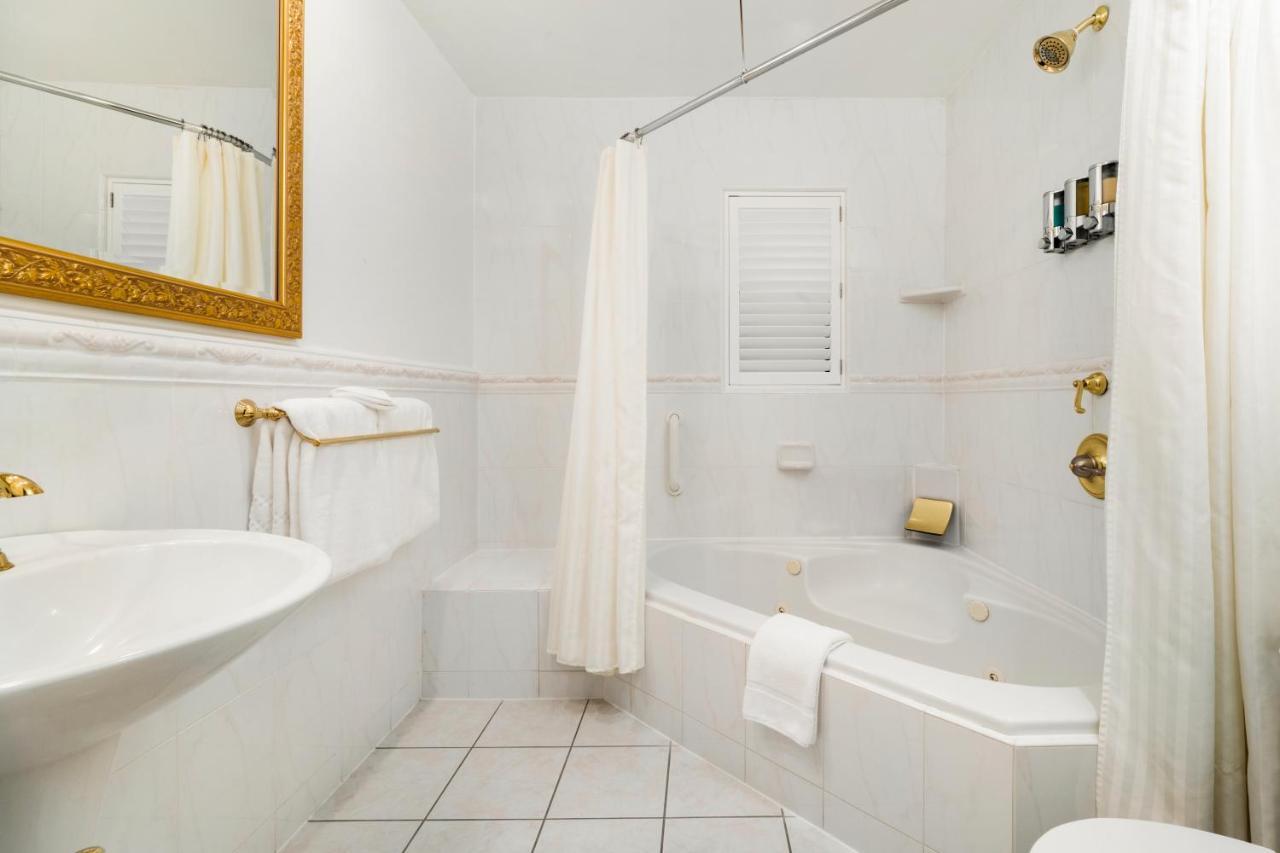 Hébergement Lit King-Size Spa Deluxe avec Cheminée