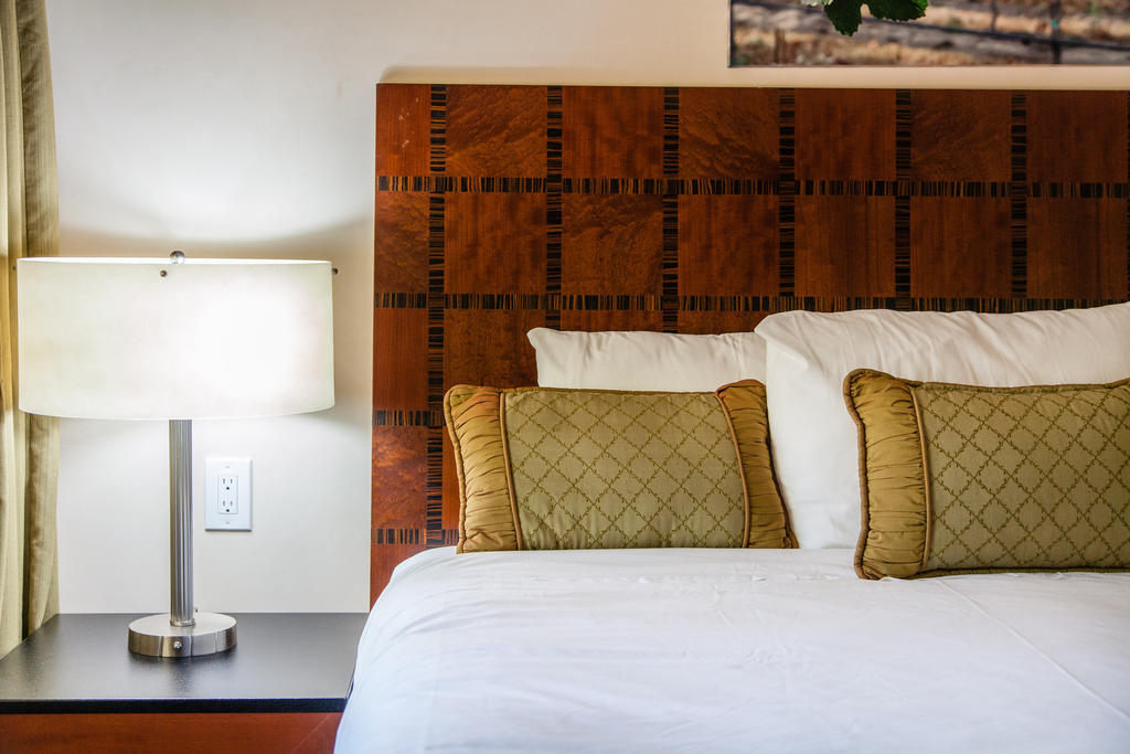 Chambre Lit King-Size avec Balcon