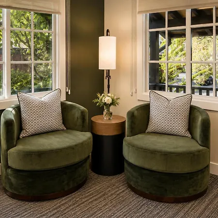 Wayside Inn-3